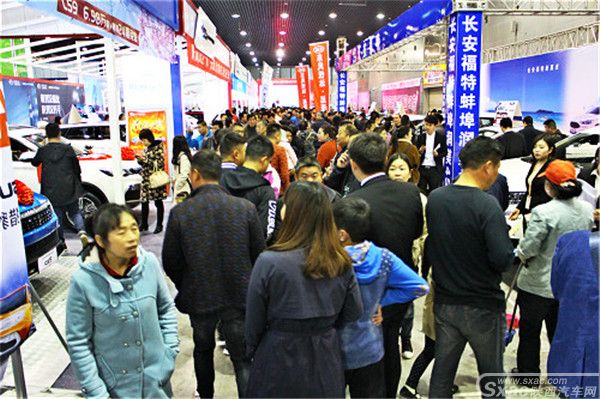 巡展