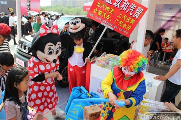 百强巡展