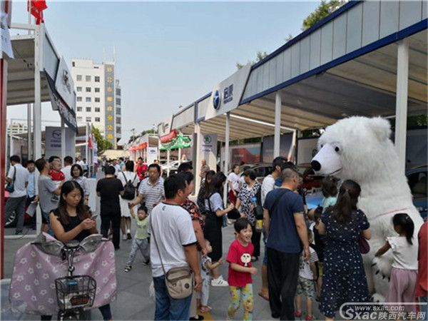 百强巡展